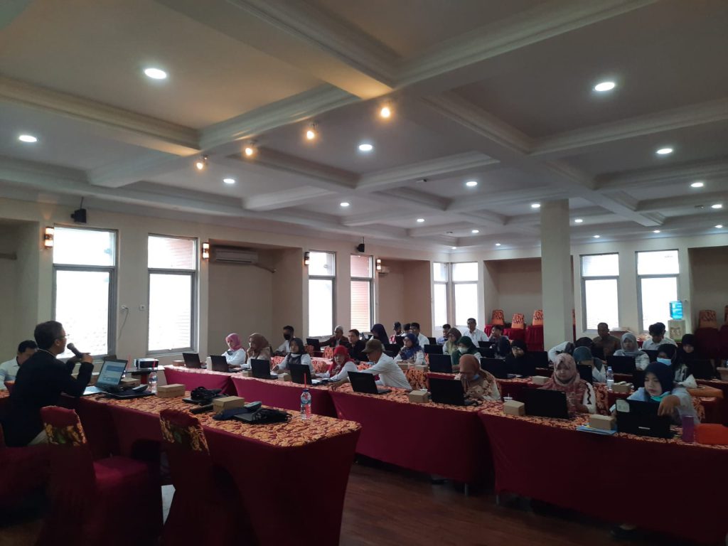 Pelatihan Website Tenaga Kependidikan